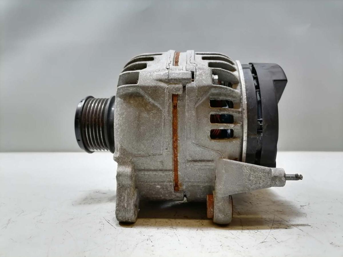 VW Golf 5 original Lichtmaschine Generator 1,6 75KW Bj.2004